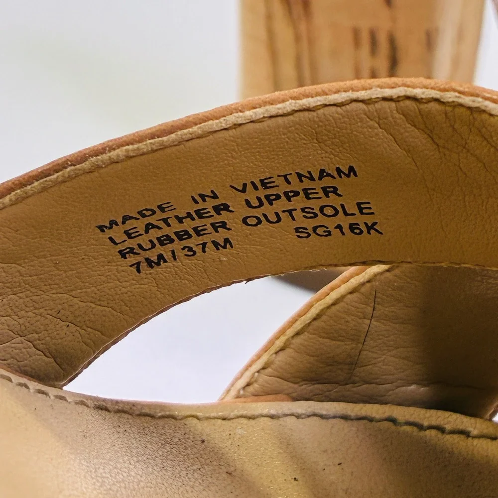 Michael Kors Camal Catalina Leather T-Strap Cork Platform Block Heel Sandals 7M - Picture 6 of 8